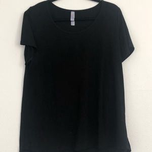 Solid black LuLaRoe Classic T